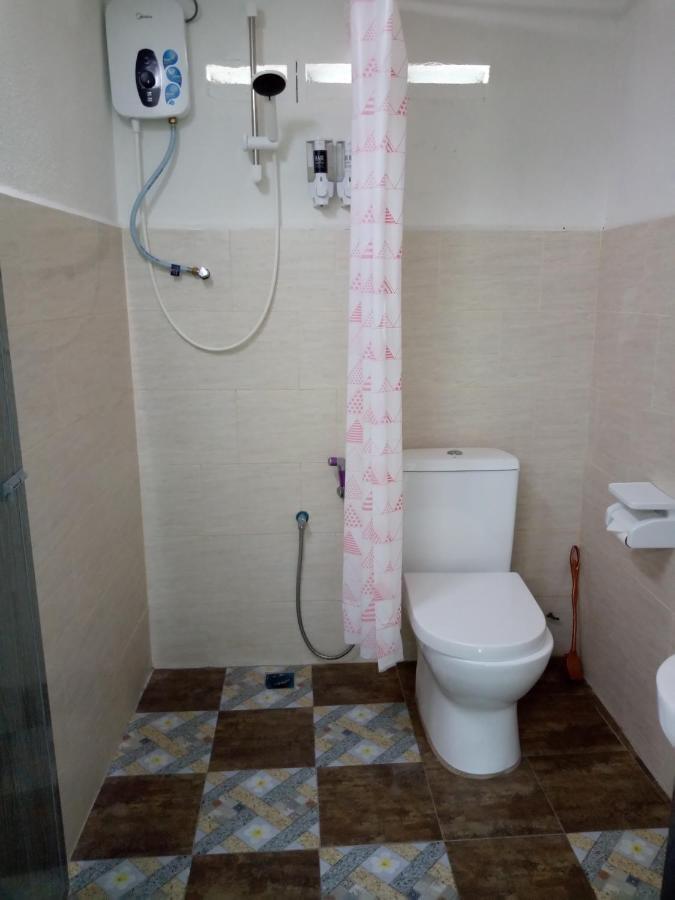 Rainbow Lodge Mix Dormitory Pantai Cenang  Exterior photo